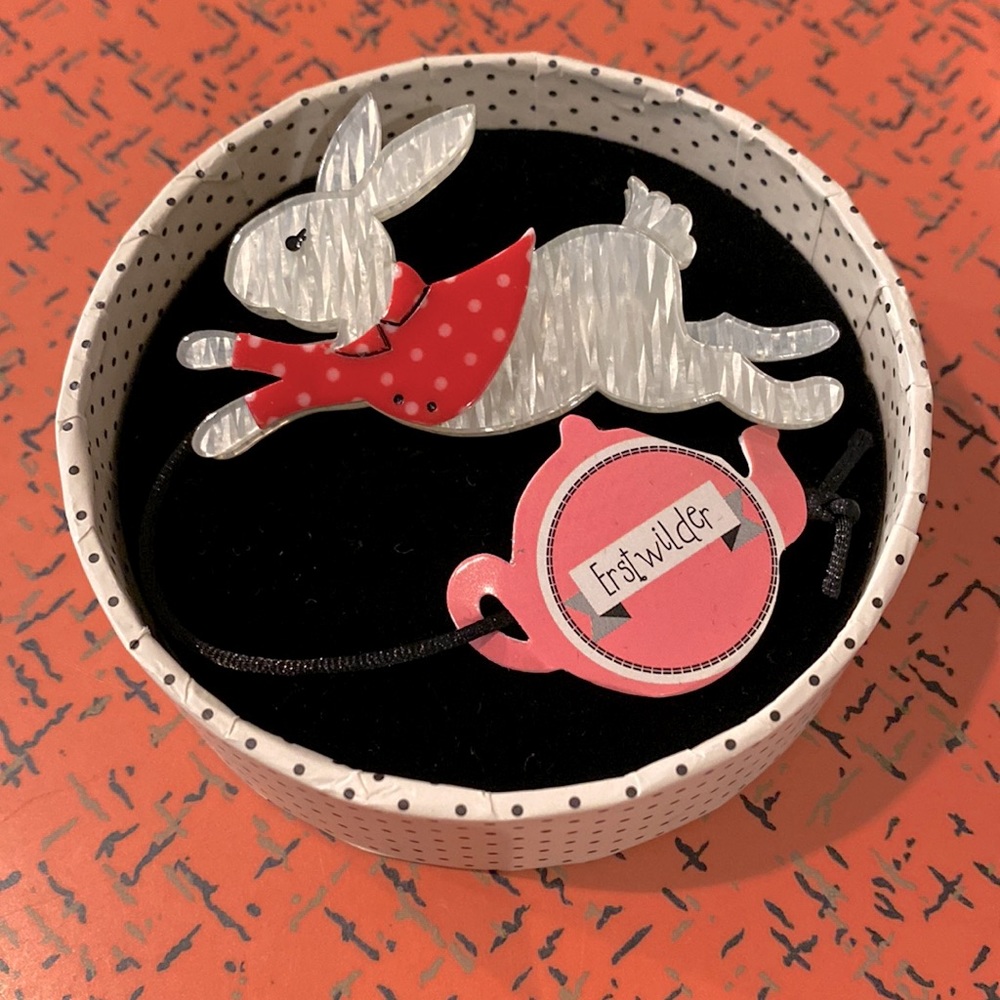 Erstwilder Alice in Wonderland White Rabbit brooch